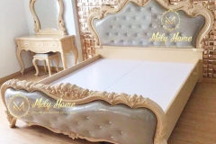 mau-giuong-tan-co-dien-2020-243