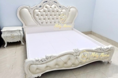 mau-giuong-tan-co-dien-2021-106