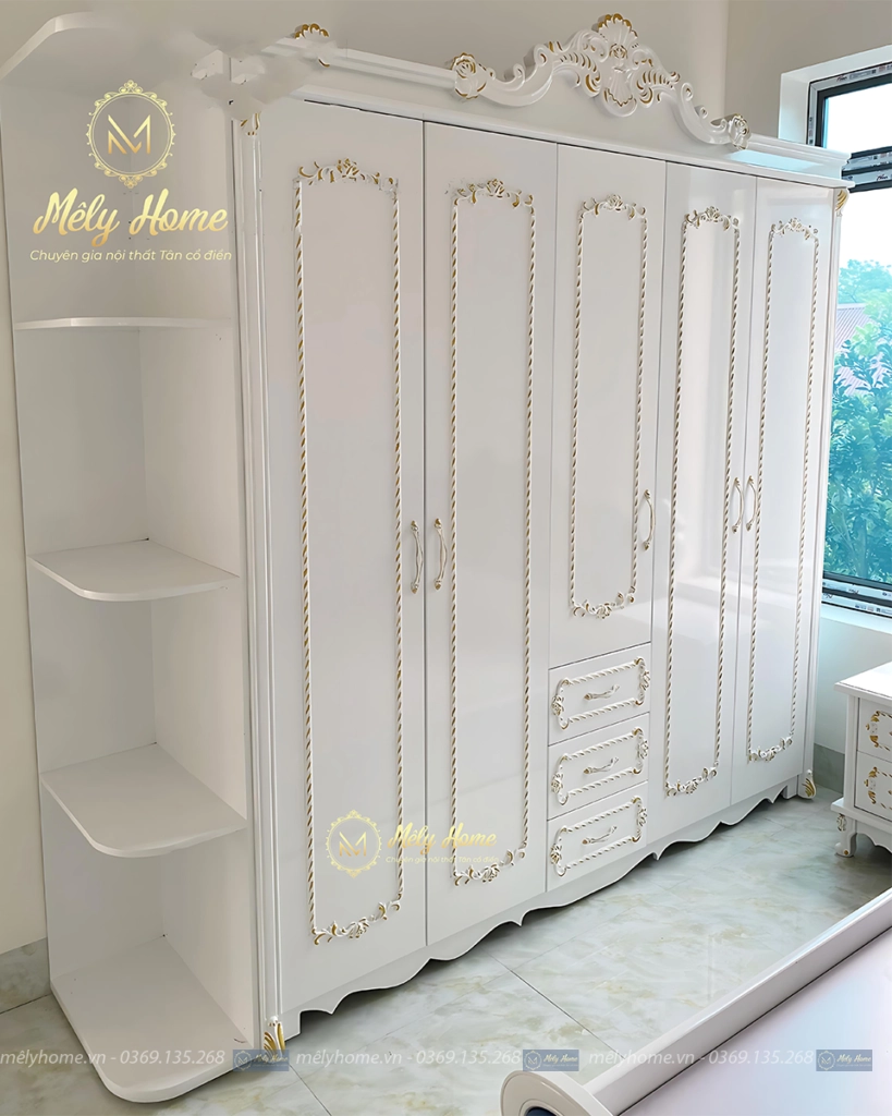 Chiếc Tủ 5 Cánh Kèm Kệ Góc Trang Trí Bên Trái, Có 3 Ngăn Kéo, Kích Thước 2m4x2m3