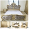 Combo gồm giường lục bình 1m8x2m, tủ tân cổ điển 6 cánh kèm kệ góc trang trí bến phải, kích thước tủ 2m8x2m3, táp tân cổ điển, bàn trang điểm chữ nhật có đèn led 1m2