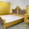 Combo giường tủ tân cổ điển phun màu vàng chanh rất đẹp mắt, với giường lục bình 1m8x2m, tủ 2m8x2m3, bàn trang điểm gương led 1m2