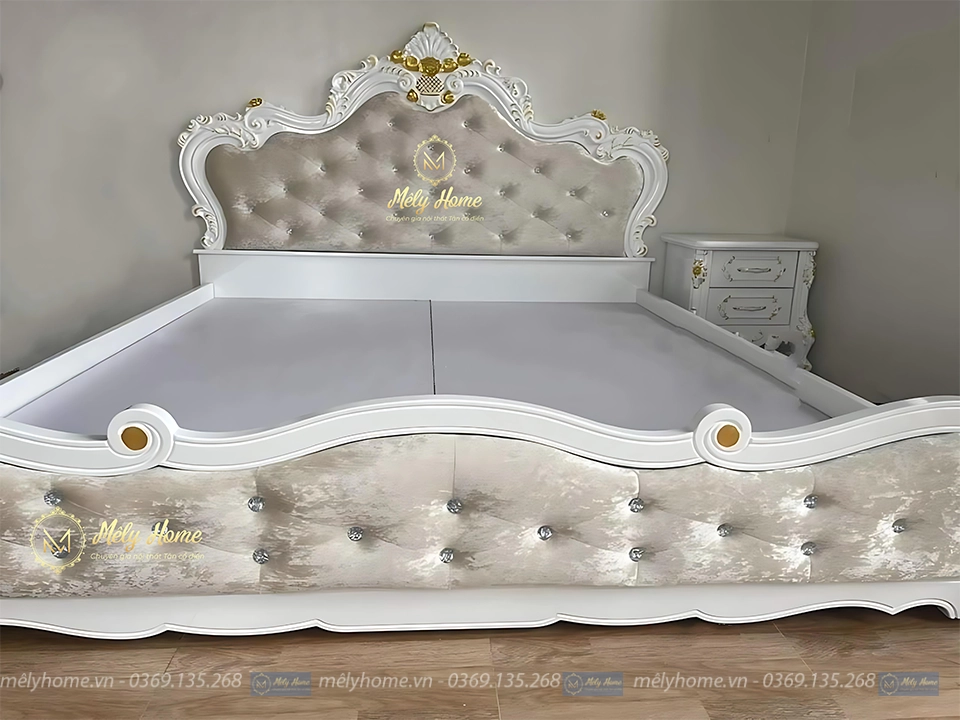 Chiếc Giường Đục 1m8x2m Được Sản Xuất Bởi Đội Thợ Mộc Của Nội Thất Mêly Home