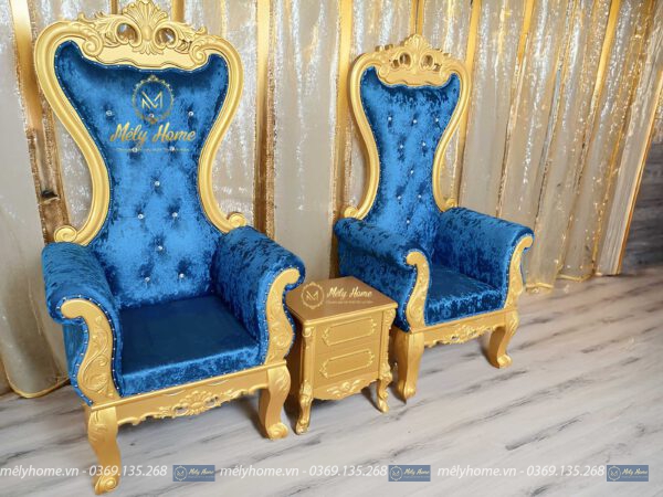 Bộ ghế nữ hoàng phong cách tân cổ điển, gỗ MDF, gồm 2 ghế khung vàng, bọc nhung màu xanh, kích thước 90cmx1m5, táp màu vàng