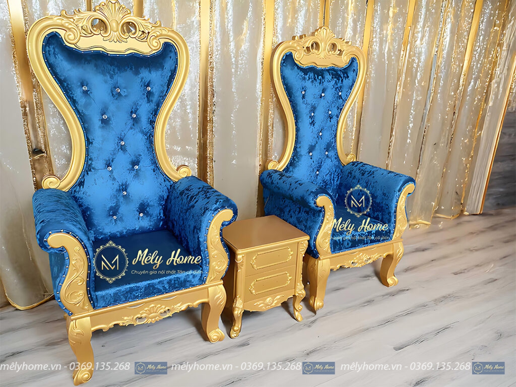Bộ ghế nữ hoàng tân cổ điển dành cho tiệp nail, gỗ MDF, gồm 3 món: 2 ghế đơn khung sơn vàng bọc nhung màu xanh nước biển 90cmx1m5, kèm đôn tân cổ điển...