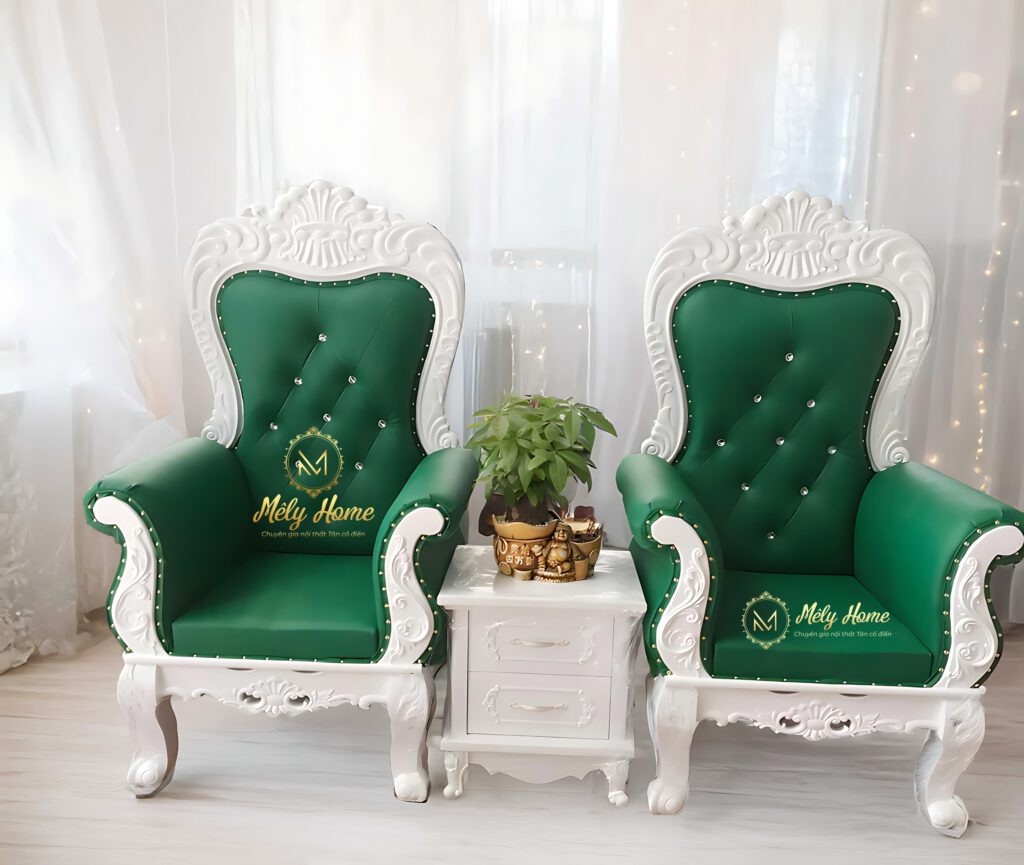 Bộ ghế làm nail phong cách tân cổ điển gồm 3 món: 2 ghế đơn bọc nhung màu xanh 1mx1m25, kẹp giữa là đôn tân cổ điển 40cm