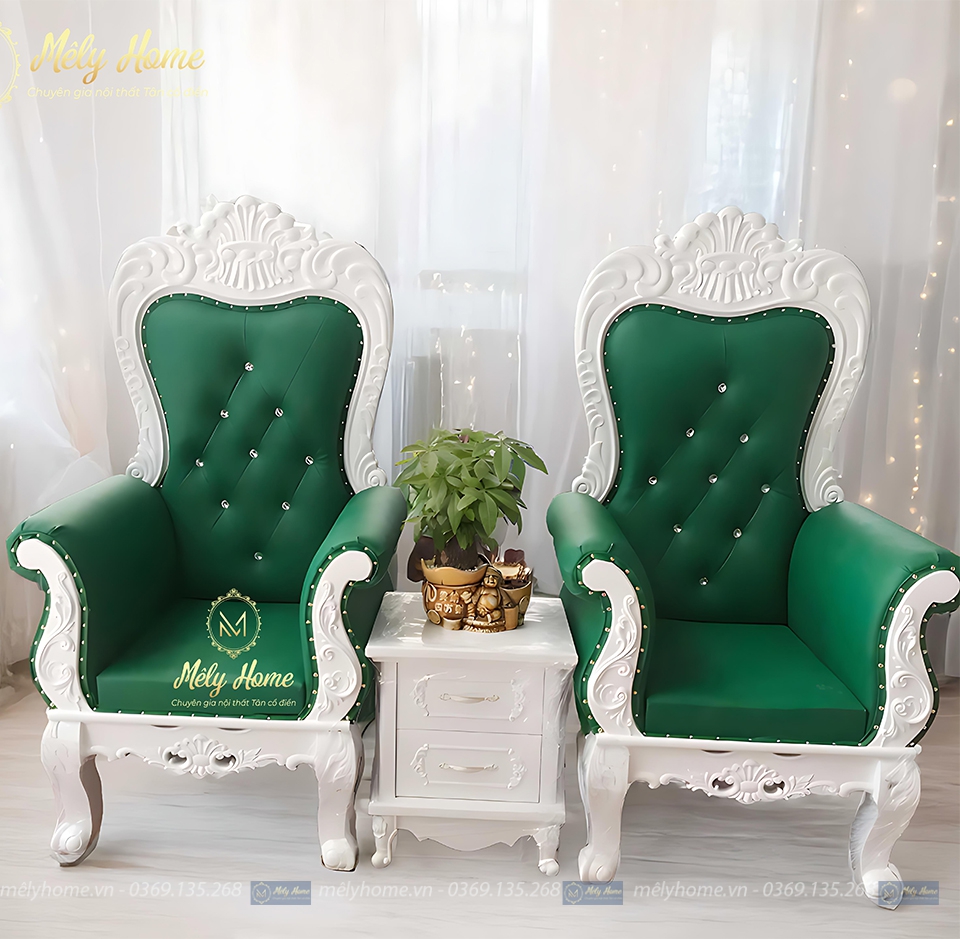 Bộ ghế làm nail phong cách tân cổ điển gồm 3 món: 2 ghế đơn bọc nhung màu xanh 90cmx1m5, kẹp giữa là đôn tân cổ điển 40cm