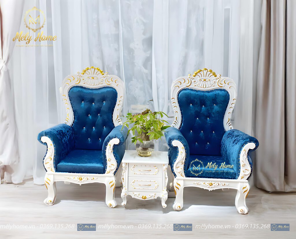 Bộ ghế nail thiết kế theo phong cách tân cổ điển rất đẹp, chất liệu gỗ MDF, gồm 2 ghế đơn 1mx1m25, khung màu trắng nhũ vàng, ghế bọc nhung màu xanh, đôn màu trắng