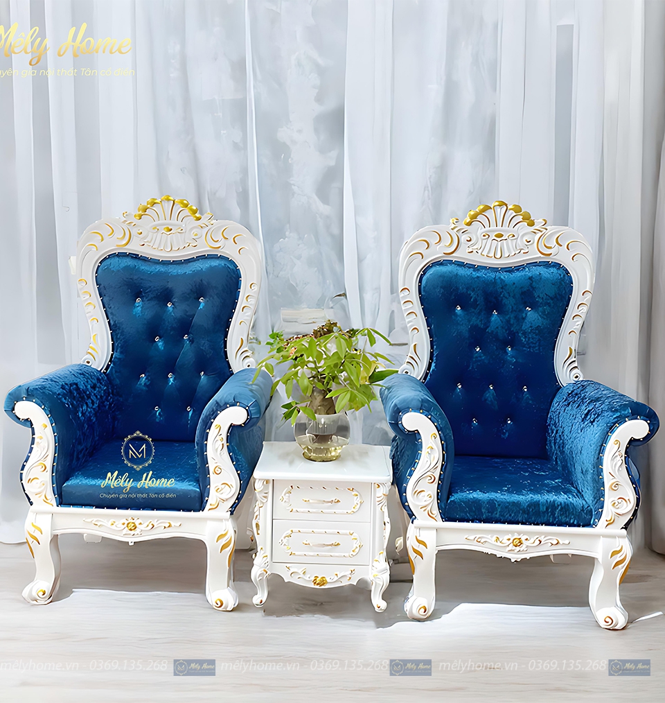 Bộ ghế nail thiết kế theo phong cách tân cổ điển rất đẹp, chất liệu gỗ MDF, gồm 2 ghế đơn 90cmmx1m5, khung màu trắng nhũ vàng, ghế bọc nhung màu xanh, đôn màu trắng