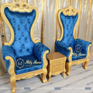 Bộ ghế nữ hoàng tân cổ điển dành cho tiệp nail, gỗ MDF, gồm 3 món: 2 ghế đơn khung sơn vàng bọc nhung màu xanh nước biển 90cmx1m5, kèm đôn tân cổ điển...