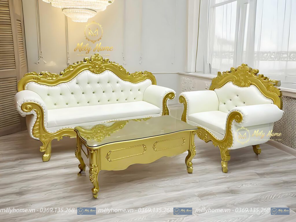 Bộ sofa tân cổ điển khung phun màu vàng, bọc da màu trắng, gồm 1 văng dài 2m2, ghế đơn 1m, bàn trà 1m2