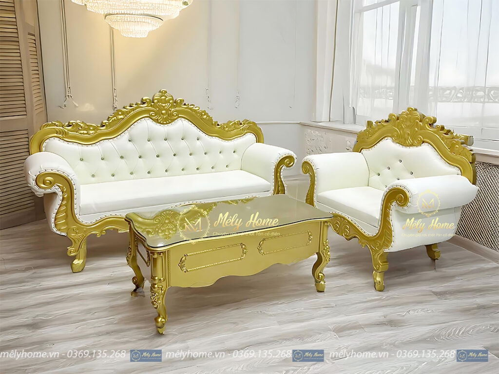 Bộ sofa tân cổ điển khung phun màu vàng, bọc da màu trắng, gồm 1 văng dài 2m2, ghế đơn 1m, bàn trà 1m2