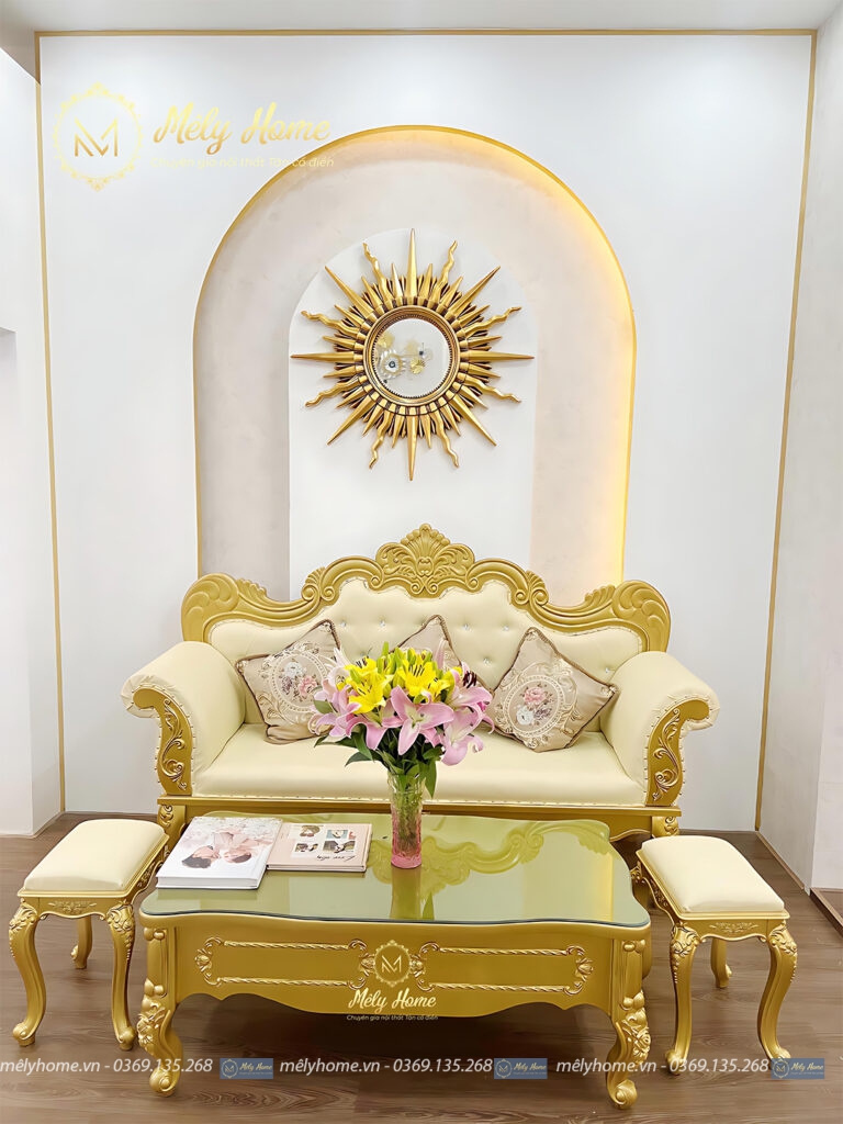 Bộ sofa tân cổ điển thuộc phân khúc giá rẻ gồm bàn trà 1m2,2 đôn nhỏ, văng dài 1m6, bộ khung được phun màu vàng, bọc da màu vàng rất đẹp